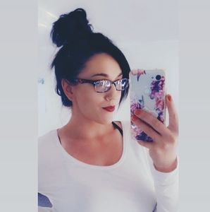 Meet your Posher, Helena